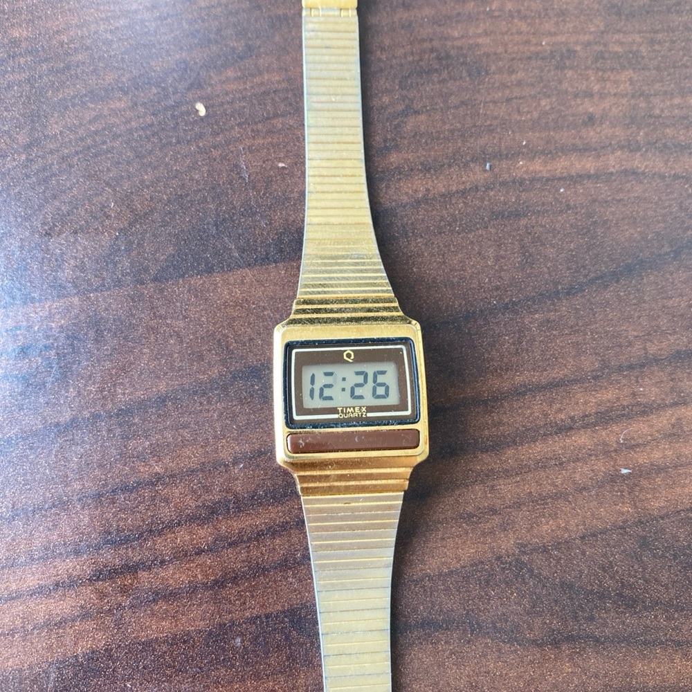 Timex Gold Digital Watch - Picture 2 of 8
